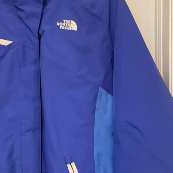 Blue The North Face winter coat - Picture 8 of 14